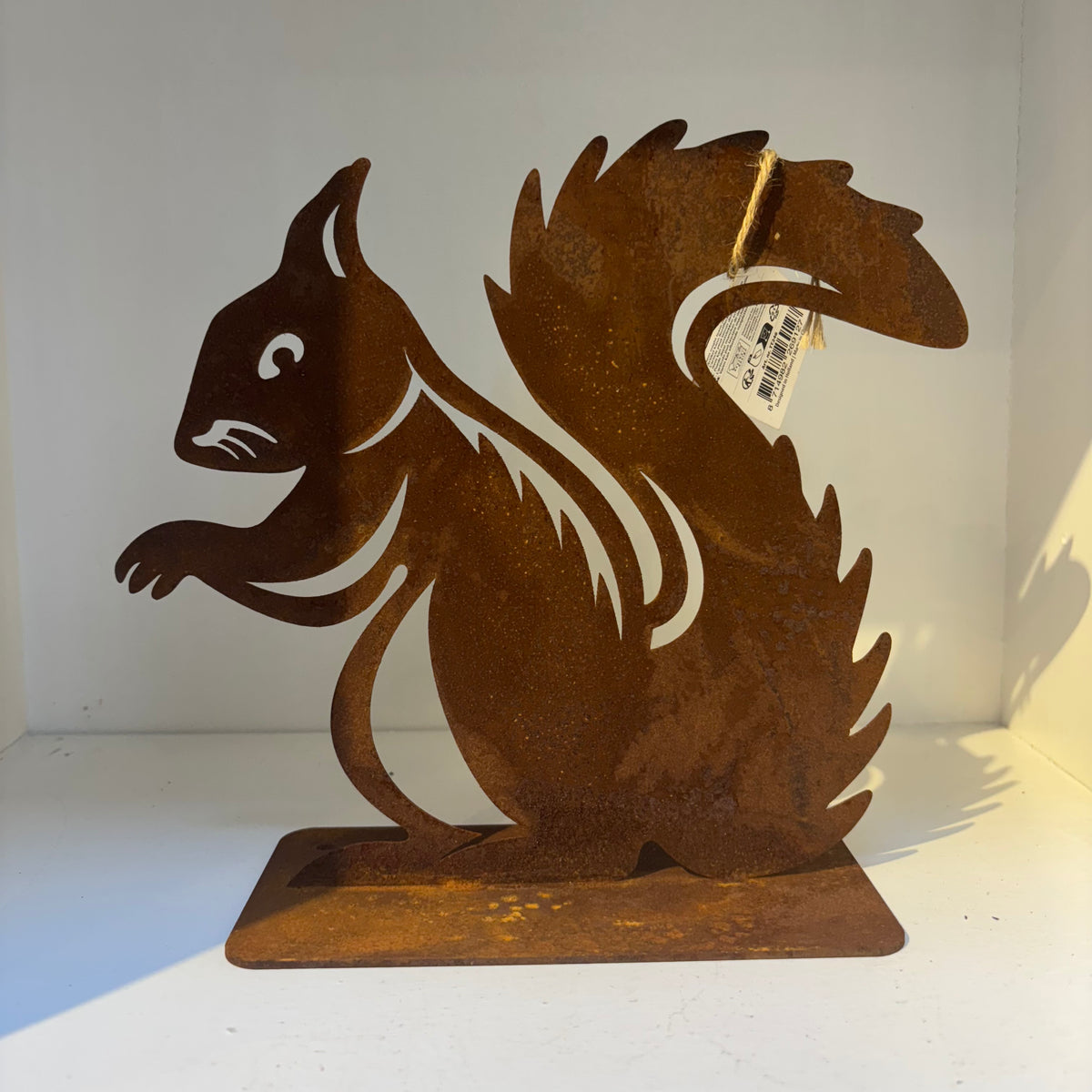 Rust squirrel garden ornament – Lay of the Land Ltd